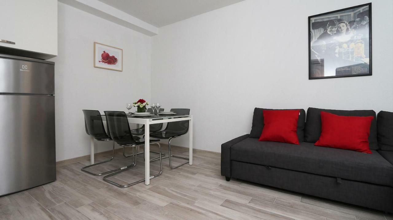Modern Apartments Iva Makarska Bagian luar foto
