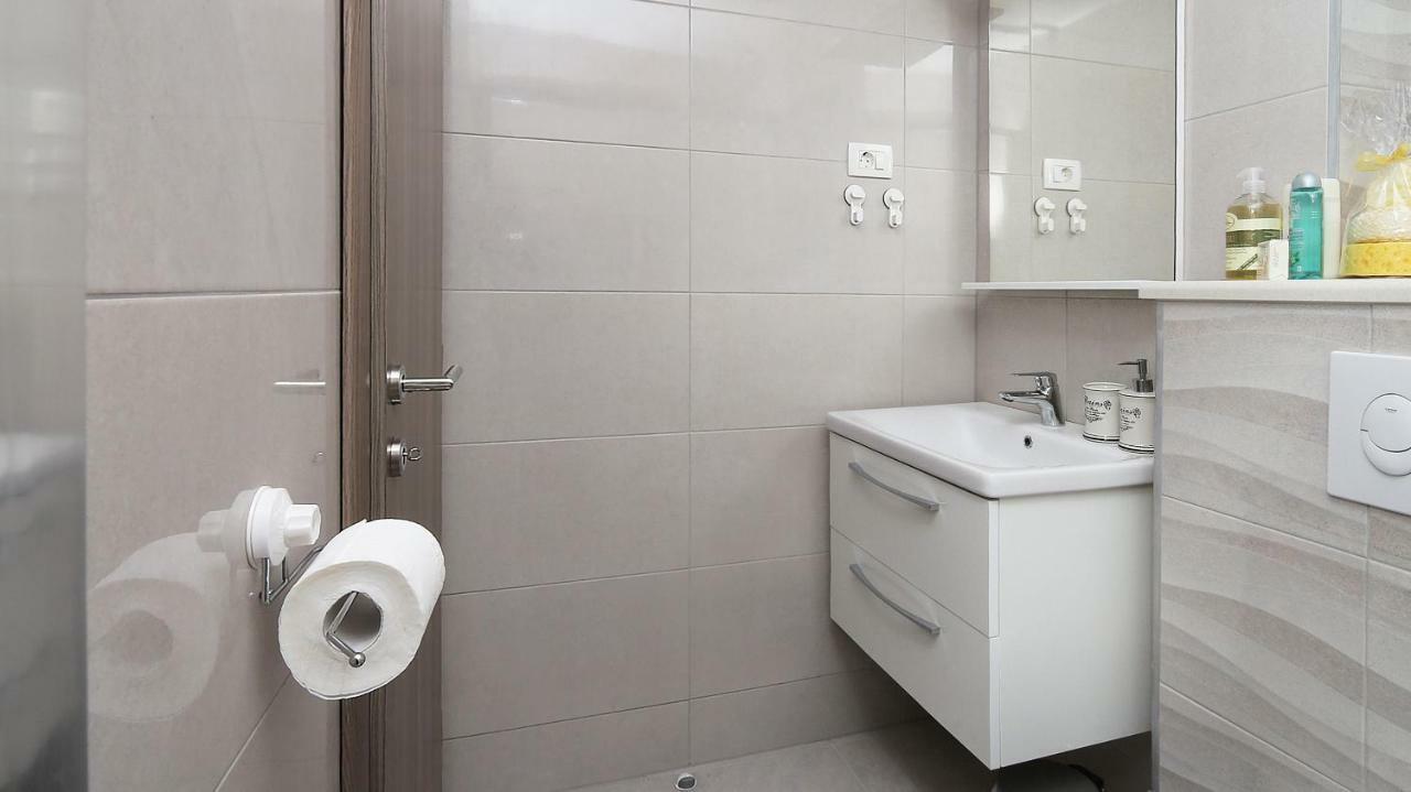 Modern Apartments Iva Makarska Bagian luar foto