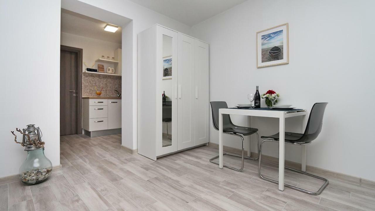 Modern Apartments Iva Makarska Bagian luar foto