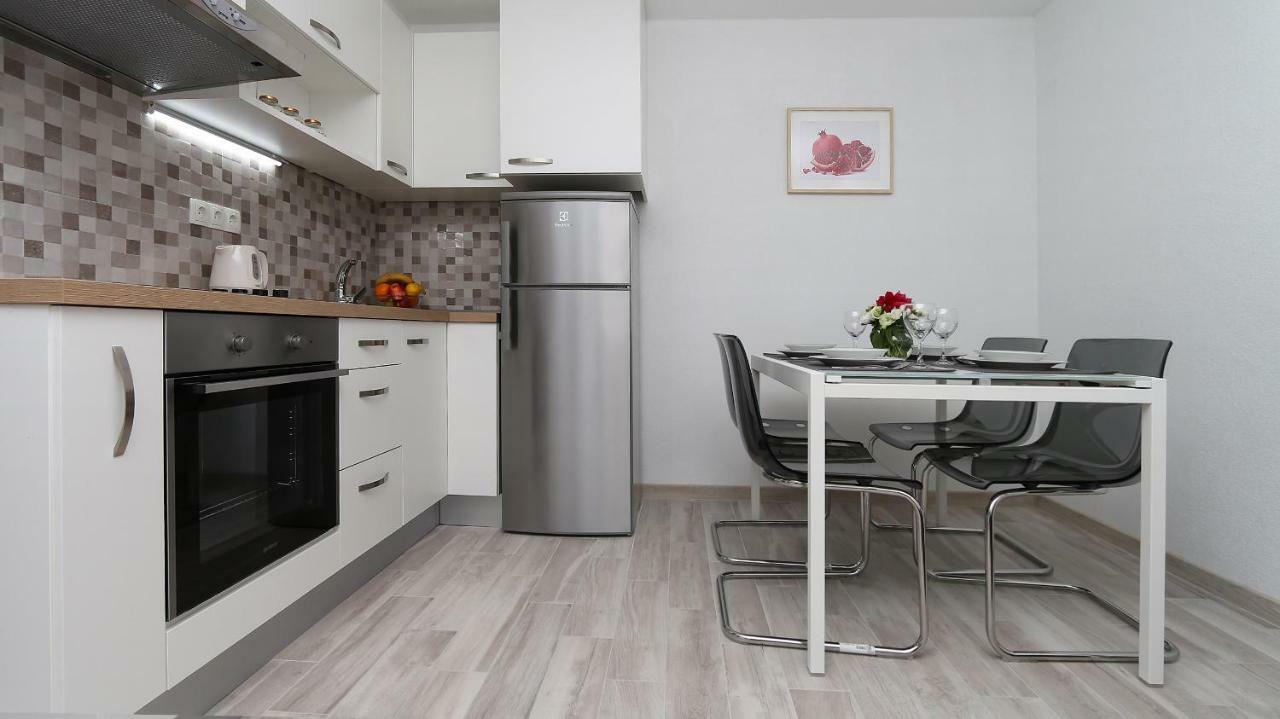 Modern Apartments Iva Makarska Bagian luar foto