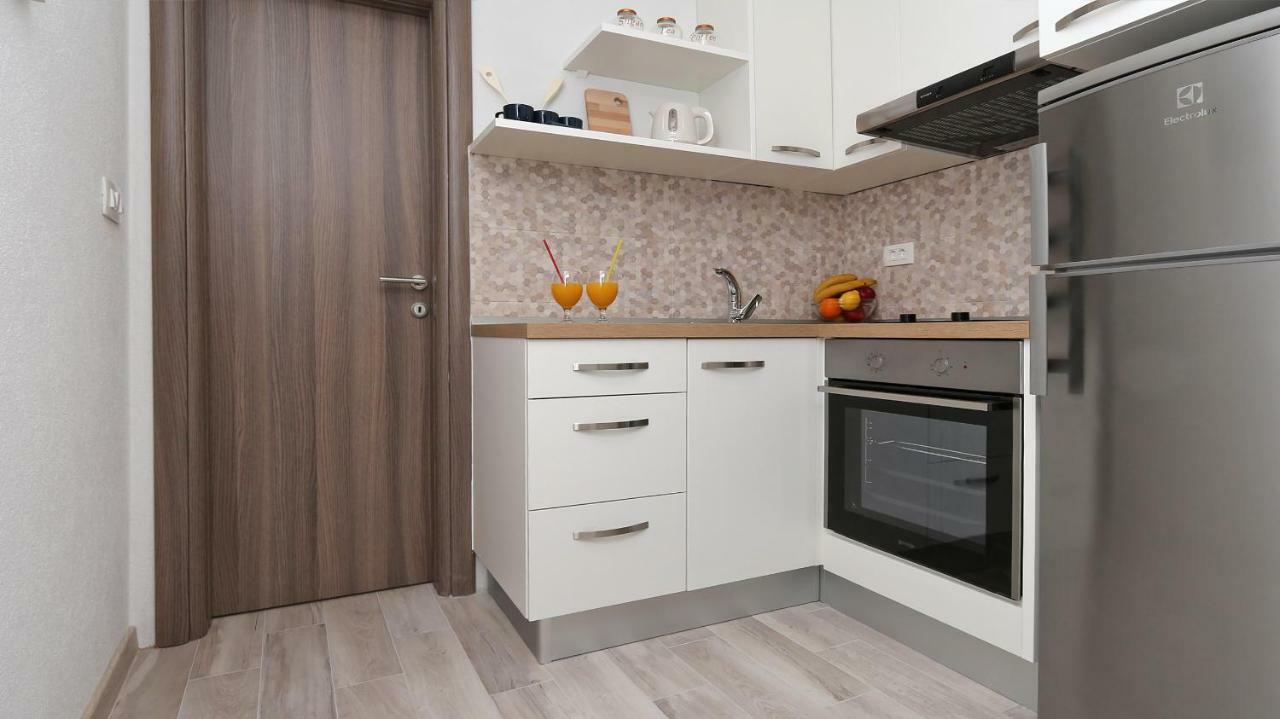 Modern Apartments Iva Makarska Bagian luar foto